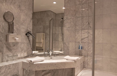 Halberstadt Hotel | Parkhotel Unter den Linden