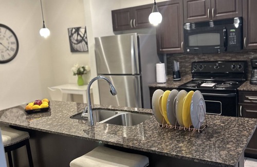 North Burnet Apartment | Parking, Tesla E-Charge, Remote Work area, Shopping, Restaurants, Nightlife