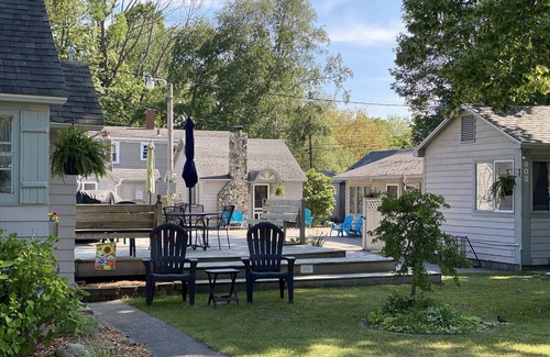 Ludington Cottage | Parkview Cottage #5, 1/2 block from beach