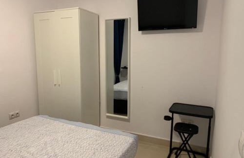 Juan XXIII Apartment | Parque Amate Sevilla