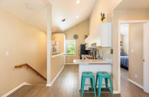 Truman Annex House | Parrot Perch by Avantstay Old Town Key West w/Shared Pool Week Long Stays Only