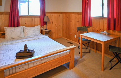 Parson Bed & Breakfast | Parson Lodge #5 - The Robin Room