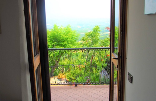 Verduno Apartment | Parson's Vineyard Brown B