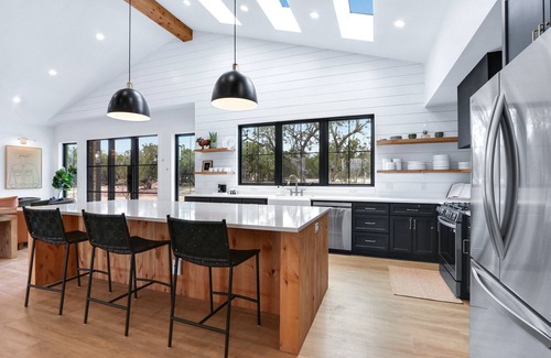 Wimberley House | Pasatiempos I Heated Cowboy Pool, Stargazing