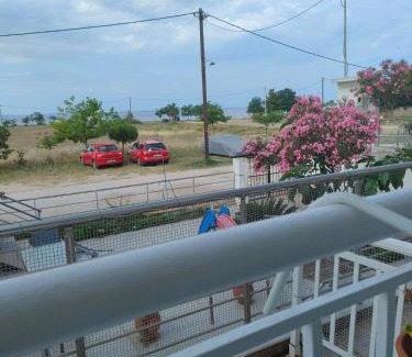 Psakoudia Apartment | Paschalia sea view studios