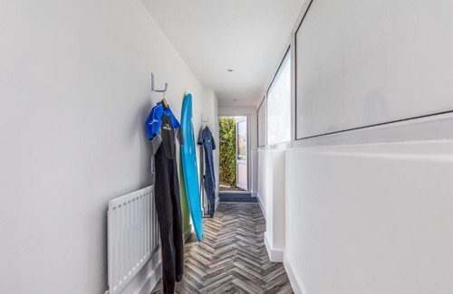 East Wittering Apartment | Pass the Keys Charming Chalet A Stones Throw From The Beach
