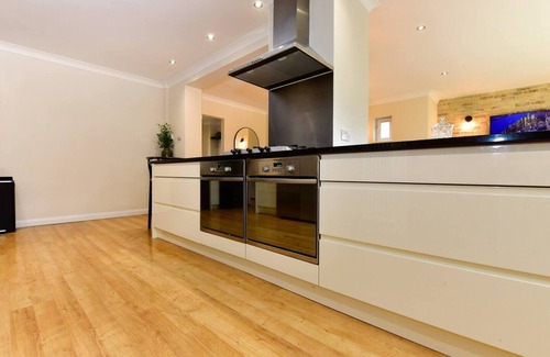 Llanishen House | Pass the Keys | Classy house in Llanishen!