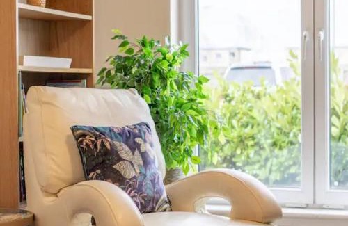 Newton Mearns House | Pass the Keys Comfortable and Fabulous Family Home