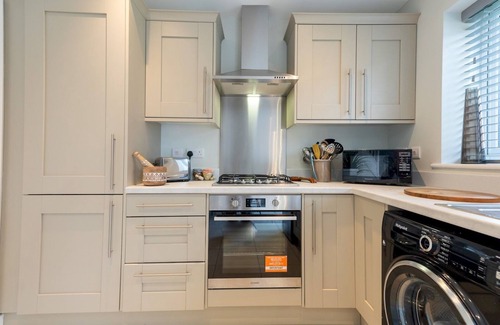Ludwel House | Pass the Keys | Contemporary 2 bedroom home