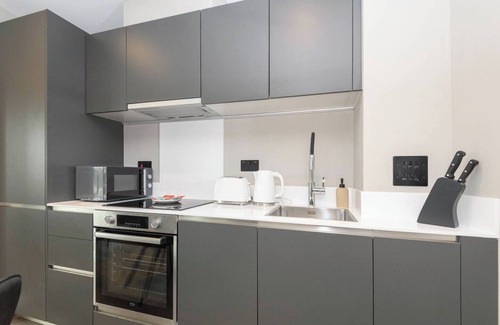 Holbeck Apartment | Pass the Keys | Deluxe Leeds Central - Panoramic Views