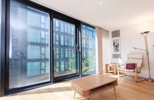 Laurieston Apartment | Pass the Keys | Elegant and Modern Apartment at the Meadows, in Central Edinburgh