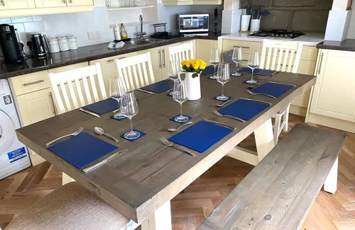 Bourton-on-the-Hill House | Pass the Keys | Charming 18th Century 4 bedroom cottage