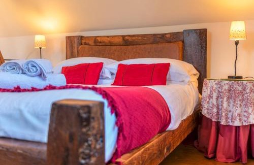 Eaton Mascott House | Pass the Keys Hidden Gem in Stunning Location