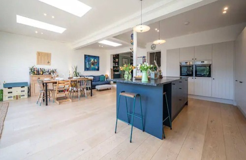 Dulwich House | Pass the Keys | London Spacious Dulwich family house with Pool