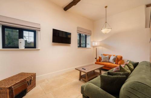 Brill House | Pass the Keys Merlin’s stables-country retreat