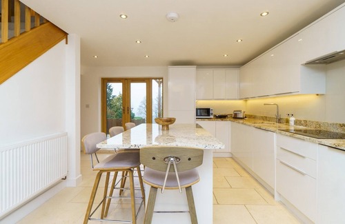 Combe Down House | Pass the Keys | Modern 3 bed home with offstreet parking