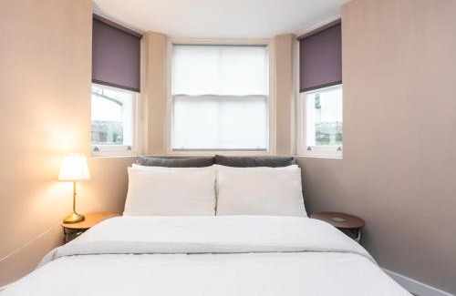 St. Mark's Apartment | Pass the Keys Modern Apartment 2 Minute Walk From Station