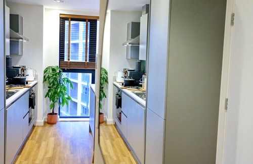 Northern Quarter Apartment | Pass the Keys | Northern Qtr Corner Flat With Balcony & City Views