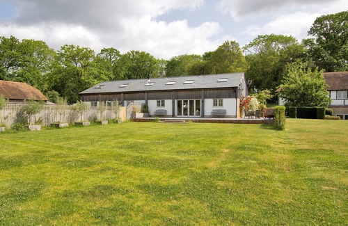 Cowden House | Pass the Keys | Perfect and peaceful countryside retreat