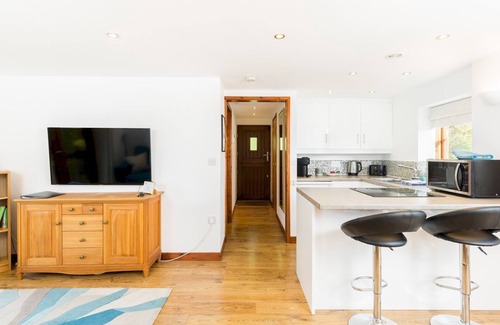 Little Witcombe House | Pass the Keys | Rural Retreat in Rowington, Warwickshire