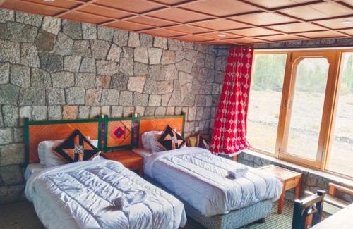 Hunza Hotel | Passu serene hotel