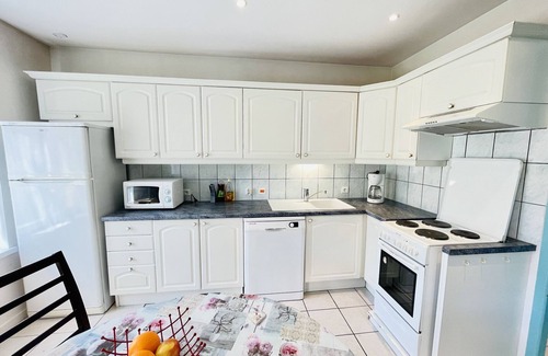 Forges-les-Bains Apartment | Pasteur : Charming 2 bedroom flat near the thermal baths