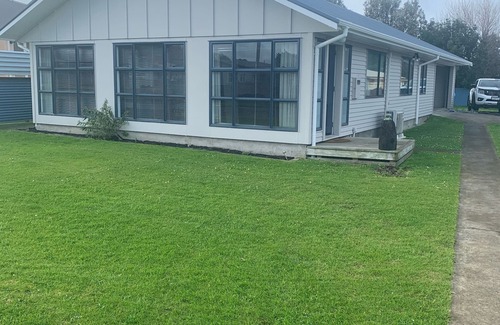 Patea House | Patea Hurleys Retreat House sleeps 8