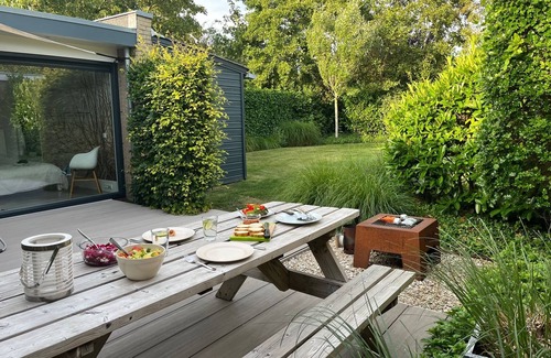 Sint Maartenszee House | Patio bungalow 4-5 people with sunny garden near the beach and dunes