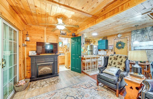 Roaring Gap Cabin | Patio & Fire Pit: Charming Cabin in Roaring Gap!