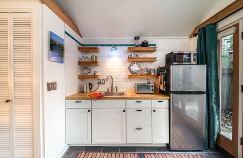 Humboldt Villa | Patio Villa for 1-4 w/kitchens & gas firepit