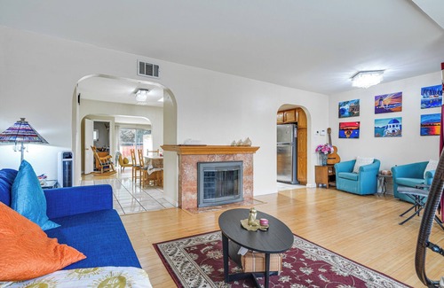 Union City House | Patio & Yard: Family-Friendly Home in Hayward!