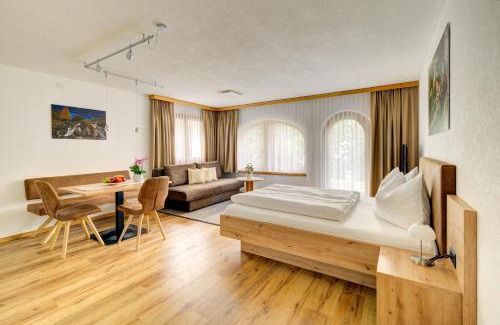 Ravaisch Apartment | Patschei Trid