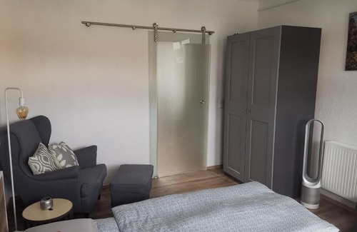Stecklenberg Apartment | Pauls Hexenhaus Wohnung Hexe mit Fahrrad Garage und Innenhof für Motorräder