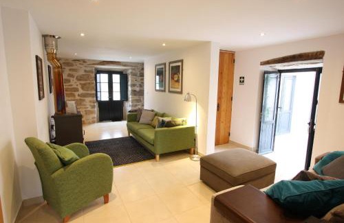Alvorge Villa | PausaSTAY - QdM Artist Suites - Villa