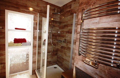 Neuschonefeld Apartment | Paussnitz - Romantik Apartments in Leipzig, *2km to the city center*