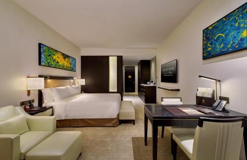 Bukit Bintang Hotel | Pavilion Hotel Kuala Lumpur Managed by Banyan Tree