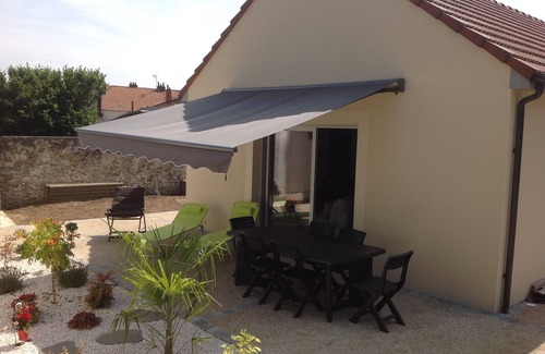 Montmirail House | PAVILION T3 furnished on closed ground