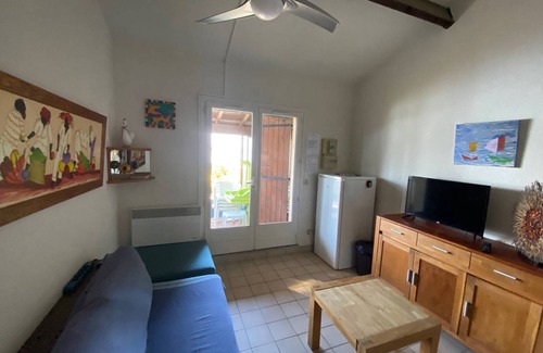 Leucate Villa | Pavilion T3 + Mezzanine, 5 people, Terrace, Parking