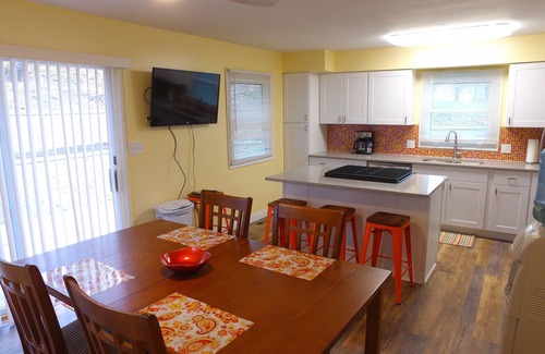 Paw Paw Lake House | Paw Paw Beach Paradise