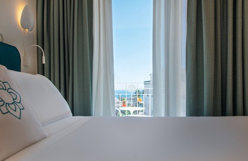 Capri Hotel | Pazziella Garden & Suites