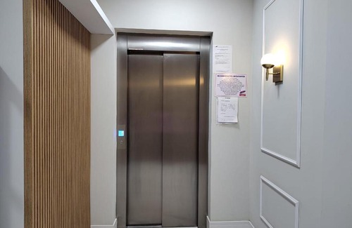 Meia Praia Apartment | Pe na areia - 50m praia - 2 km aeroporto Navegantes -11 km Beto Carrero - 19 km de Balneario Camburiu SC