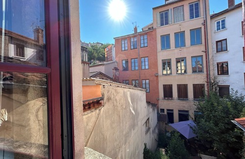 Fourviere Apartment | Peace and quiet in the heart of old Lyon!