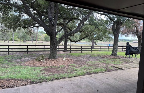 Caldwell House | Peace and Quiet in the country just minutes from TAMU