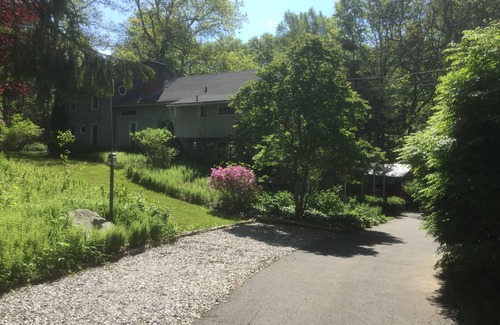 Deep River Center House | Peace Barn in the heart of the CT River Valley