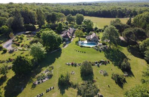 Baneuil House | Peace In France boutique Gite