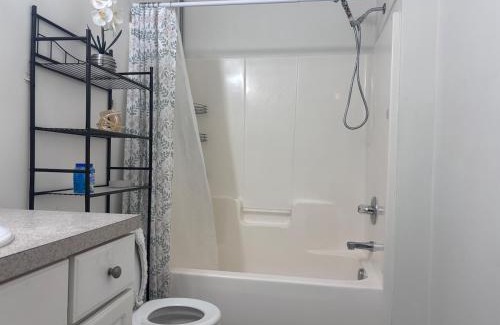 St. Andrews House | Peaceful 3-bedroom house with AC in charming Columbia