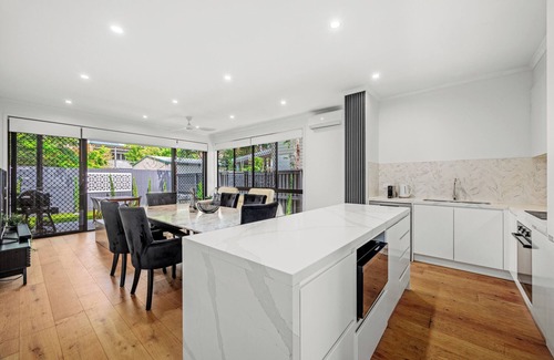 Nundah Apartment | Peaceful 3BR 2BA with Parking Near Airport and CBD