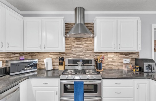 Columbus House | Peaceful 4-bedroom house in charming Columbus