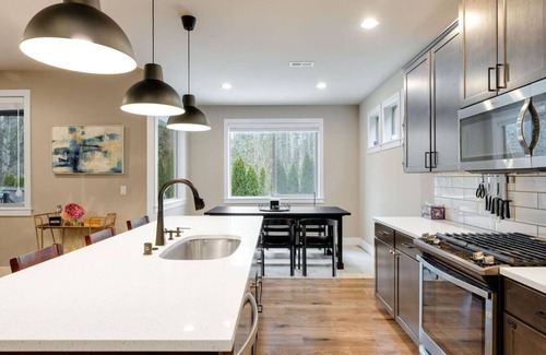 Renton House | Peaceful 5BR Family Retreat