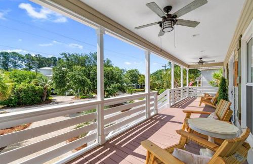 North Litchfield Beach House | Peaceful Abode Live the Coastal Dream 5 Bdrm 4Bath